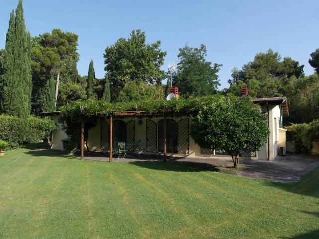 Villa Indipendente in affitto a Municipio Roma VIII, Roma Capitale