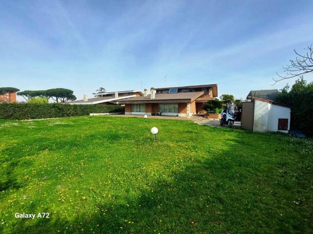 Villa Indipendente in affitto a Municipio Roma XIV, Roma Capitale