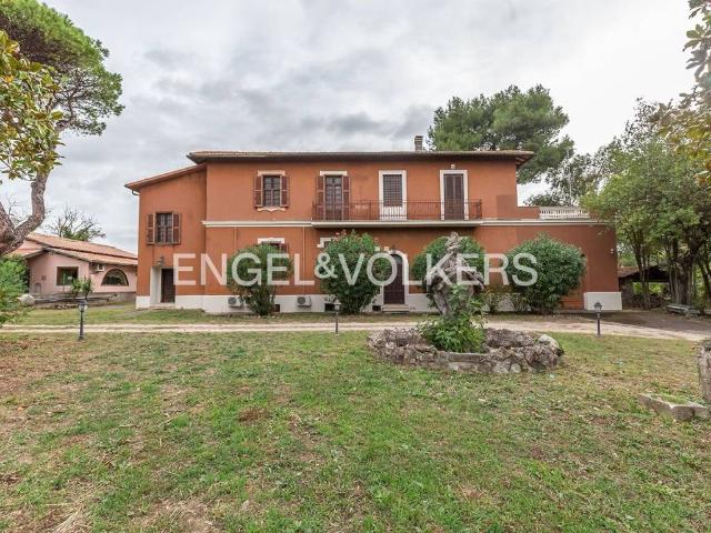 Villa Indipendente in affitto a Municipio Roma VI, Roma Capitale