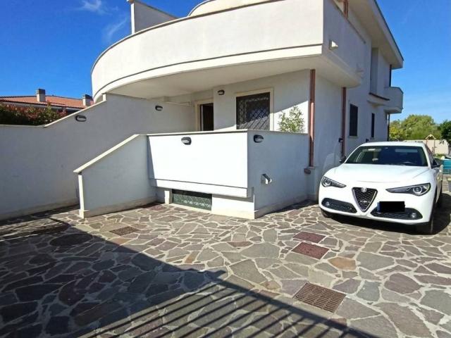 Villa Indipendente in affitto a Mezzocammino, Roma