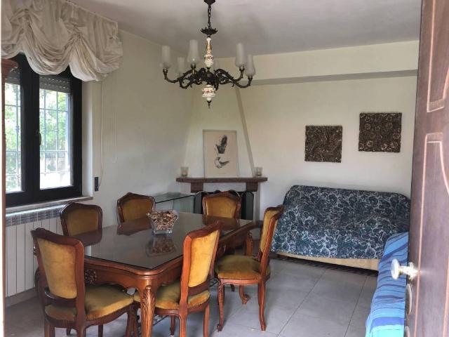 Villa Indipendente in affitto a Stagni di Ostia, Roma Capitale