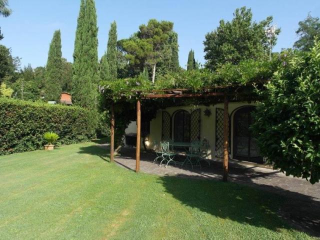 Villa Indipendente in affitto a Municipio Roma VIII, Roma Capitale