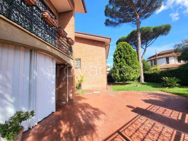 Villa Indipendente in affitto a Axa, Roma Capitale
