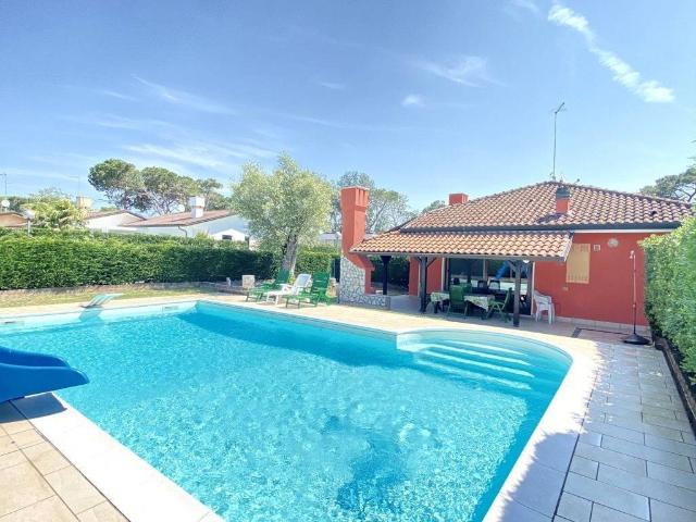 Villa Indipendente in affitto a Rosolina, Veneto