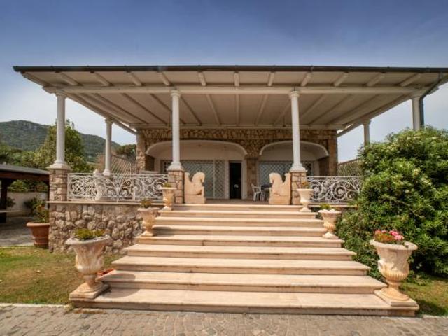 Villa Indipendente in affitto a San Felice Circeo, Lazio
