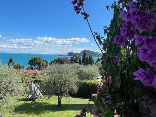 Villa Indipendente in affitto a San Felice Del Benaco, Lombardia