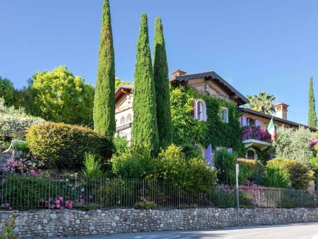 Villa Indipendente in affitto a San Felice Del Benaco, Lombardia