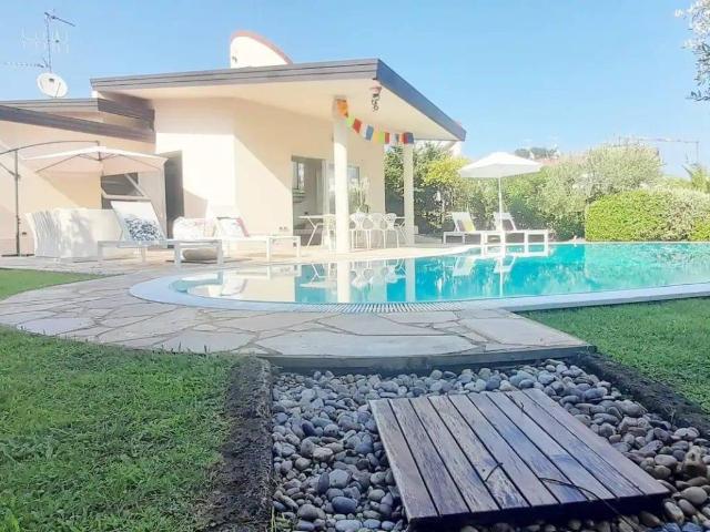 Villa Indipendente in affitto a San Felice Del Benaco, Lombardia