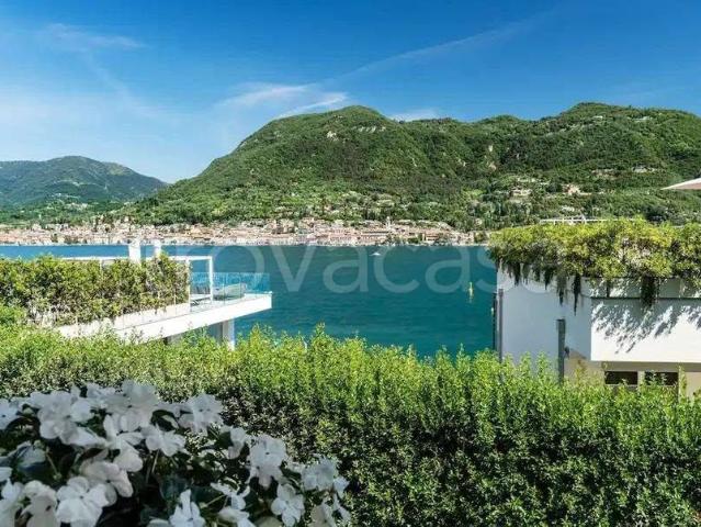 Villa Indipendente in affitto a San Felice Del Benaco, Lombardia