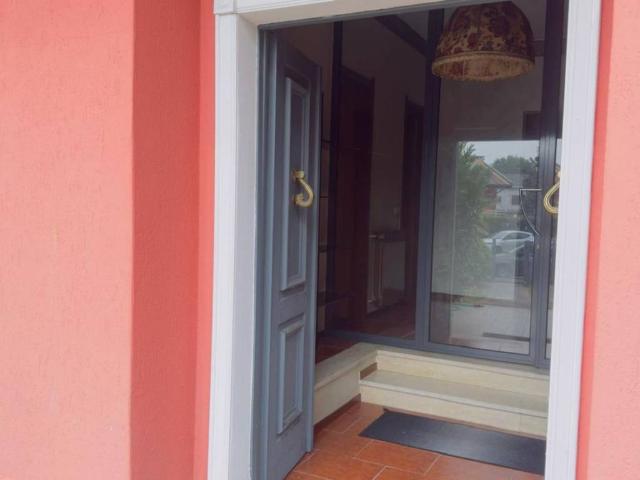 Villa Indipendente in affitto a San Giuliano Milanese, Lombardia