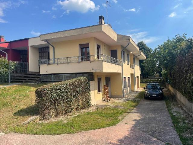 Villa Indipendente in affitto a San Pietro In Gu, Veneto