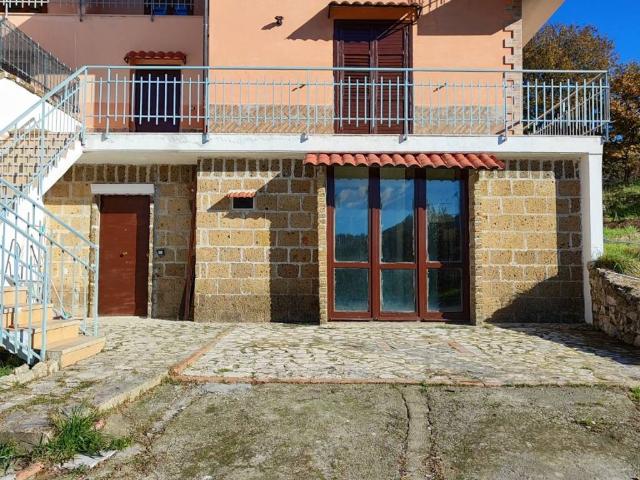 Villa Indipendente in affitto a San Potito Ultra, Campania