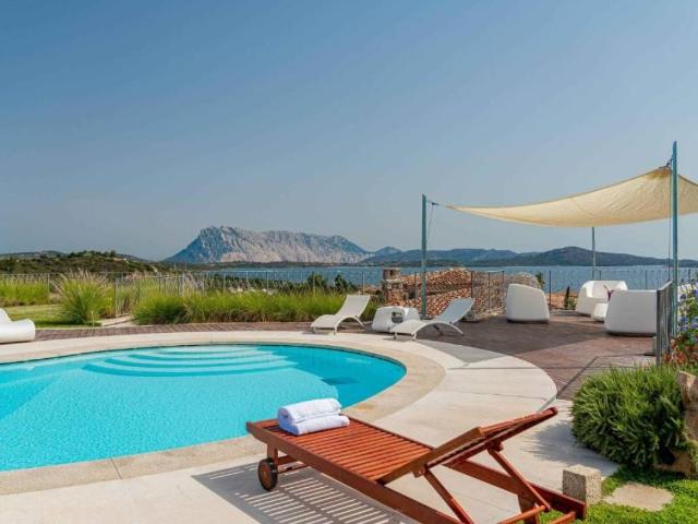 Villa Indipendente in affitto a Puntaldia, Sardigna/Sardegna