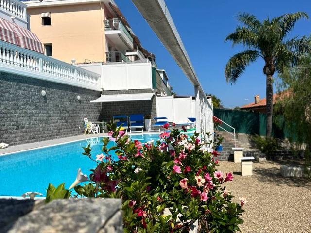 Villa Indipendente in affitto a San Remo, Liguria