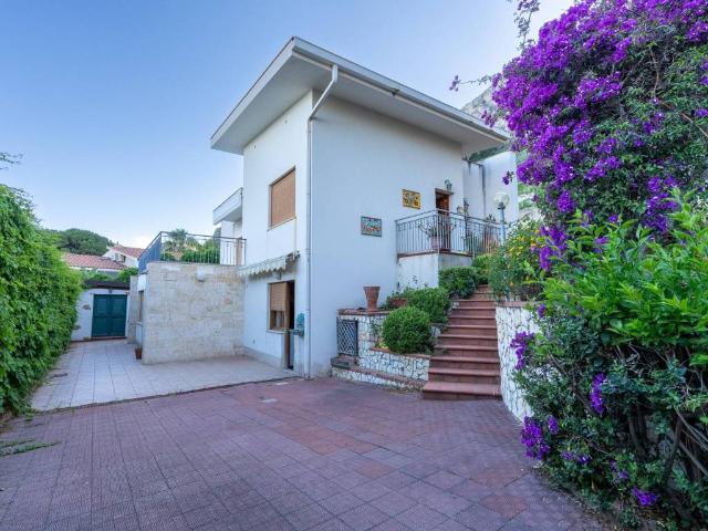 Villa Indipendente in affitto a Santa Flavia, Sicilia