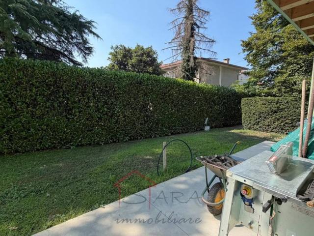 Villa Indipendente in affitto a Fratte, Santa Giustina In Colle