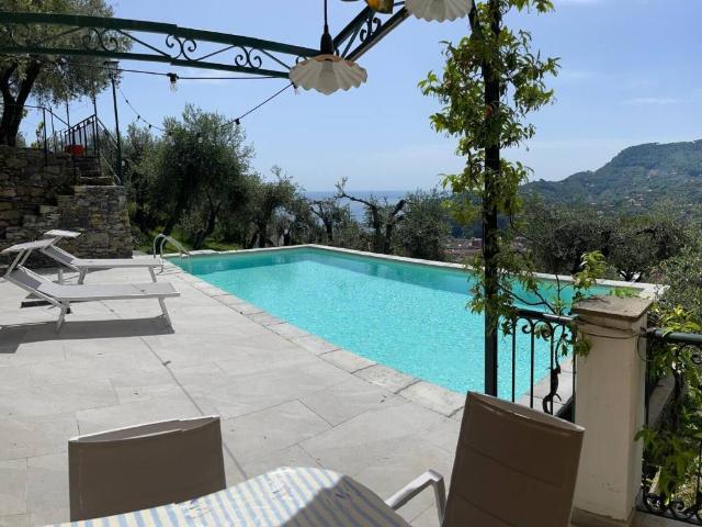 Villa Indipendente in affitto a San Lorenzo Della Costa, Liguria
