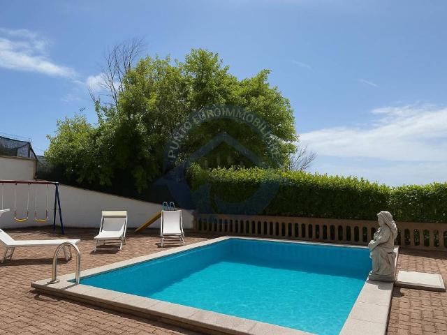 Villa Indipendente in affitto a Sant'angelo Dei Lombardi, Campania