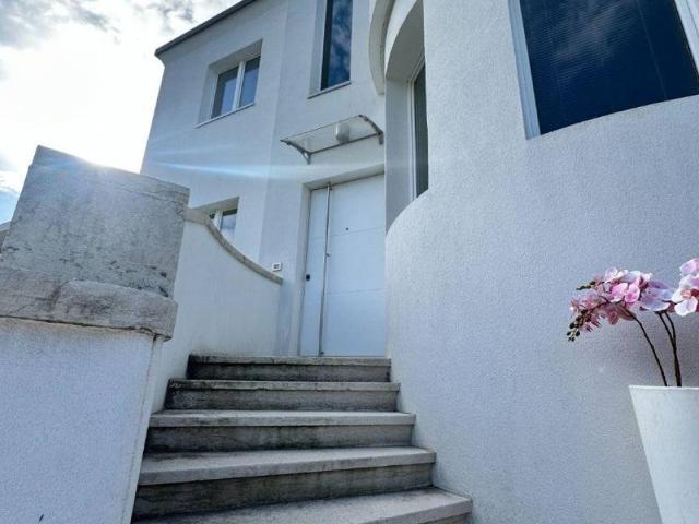 Villa Indipendente in affitto a Magrè, Schio
