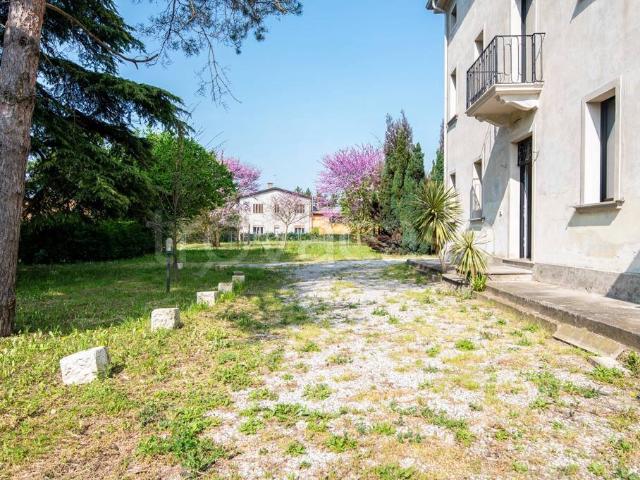 Villa Indipendente in affitto a Comunità della Vallagarina, Ronzo Chienis