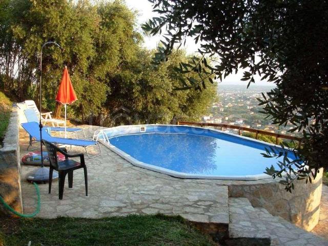 Villa Indipendente in affitto a Seravezza, Toscana