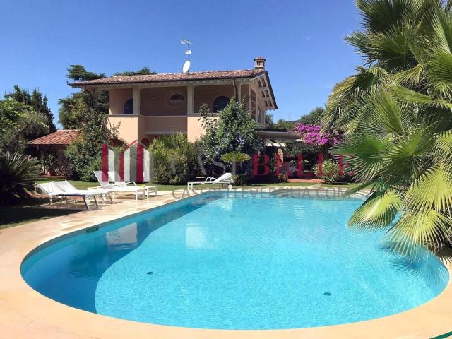 Villa Indipendente in affitto a Frasso, Seravezza