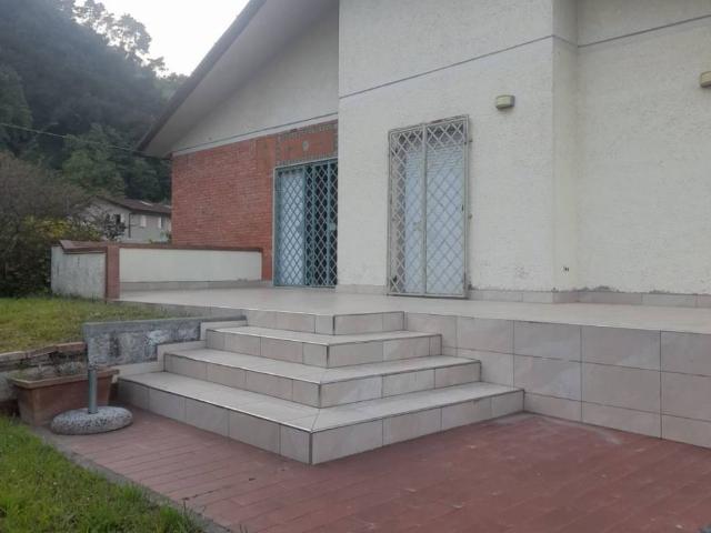 Villa Indipendente in affitto a Basati, Seravezza