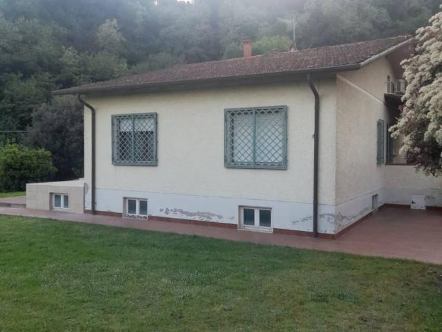 Villa Indipendente in affitto a Basati, Seravezza