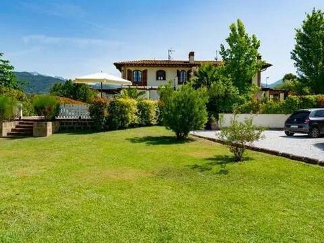 Villa Indipendente in affitto a Frasso, Seravezza