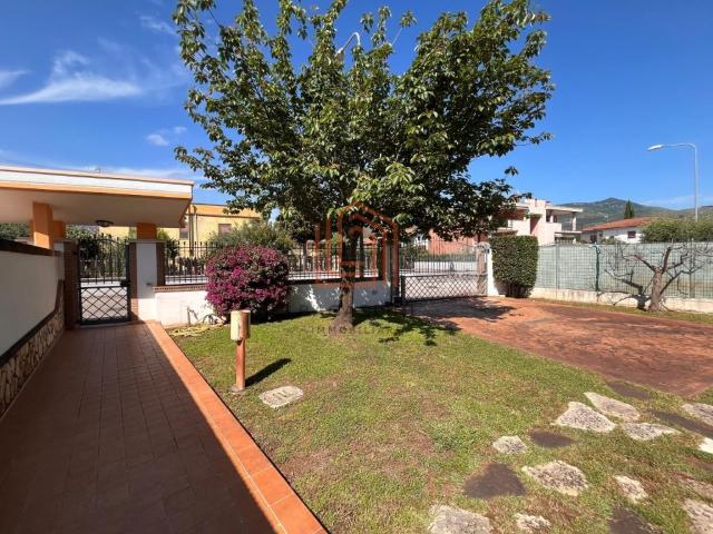 Villa Indipendente in affitto a Pontenuovo, Sermoneta