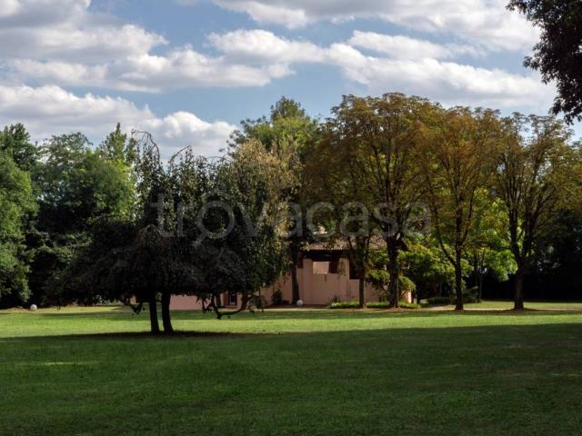 Villa Indipendente in affitto a Casanova del Morbasco, Sesto ed Uniti