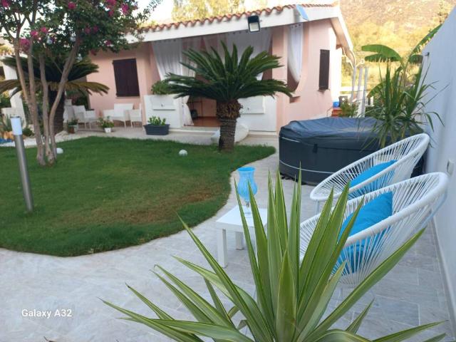Villa Indipendente in affitto a Sinnai, Sardigna/Sardegna