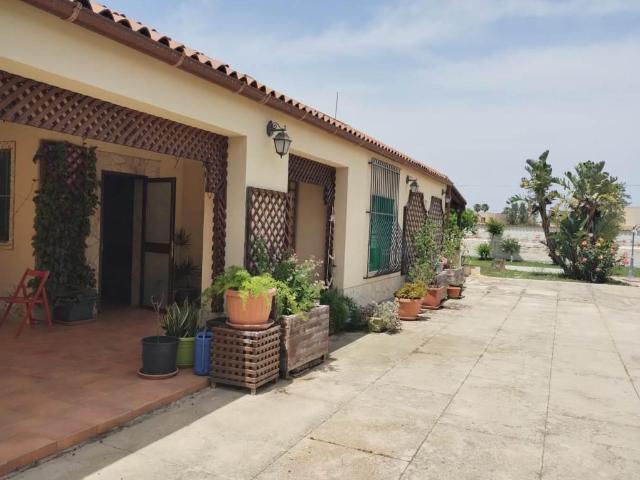 Villa Indipendente in affitto a Siracusa, Sicilia