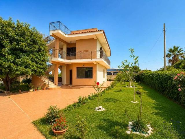 Villa Indipendente in affitto a Siracusa, Sicilia