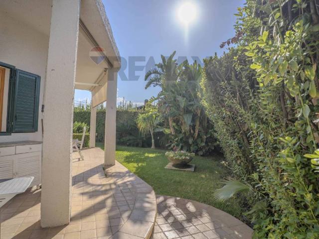Villa Indipendente in affitto a Milocca, Siracusa