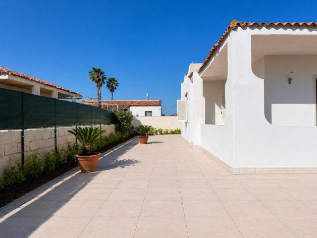 Villa Indipendente in affitto a Siracusa, Sicilia