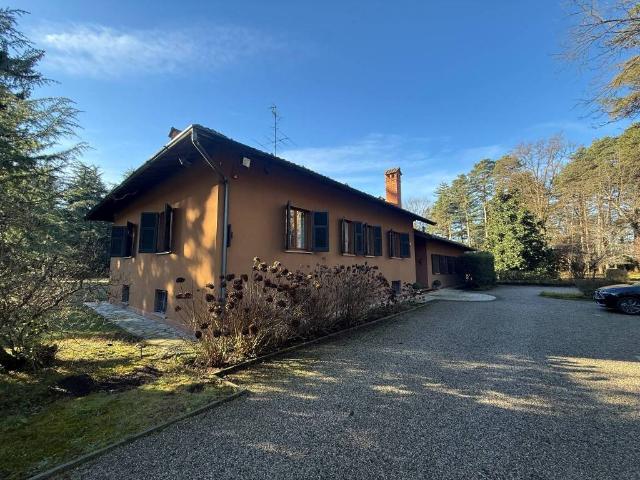 Villa Indipendente in affitto a Mezzana, Somma Lombardo