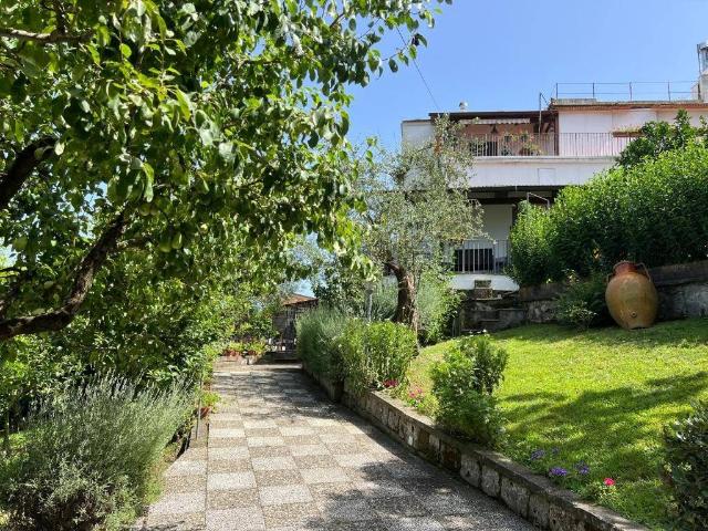 Villa Indipendente in affitto a Santa Lucia, Sorrento