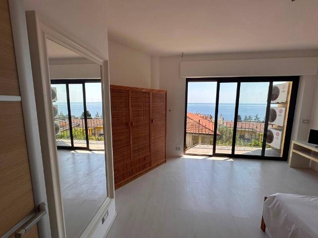 Villa Indipendente in affitto a Calabria, Catanzaro