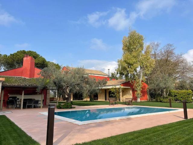 Villa Indipendente in affitto a Spoltore, Abruzzo