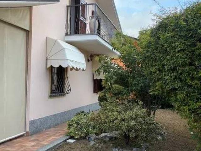 Villa Indipendente in affitto a Stazzano, Alessandria
