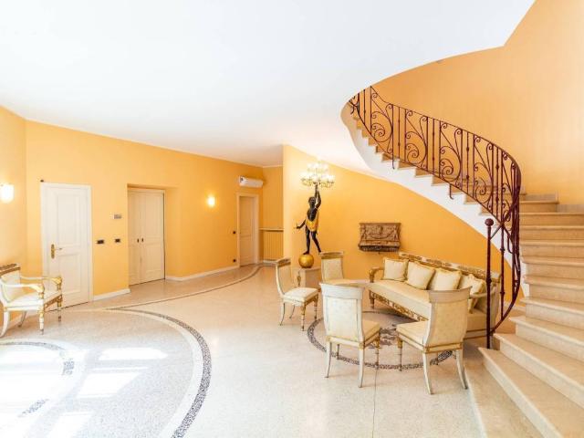 Villa Indipendente in affitto a Piemonte, Verbano-cusio-ossola