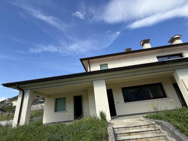 Villa Indipendente in affitto a Tarzo, Veneto