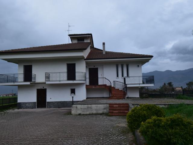 Villa Indipendente in affitto a Teggiano, Campania