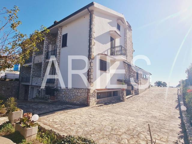 Villa Indipendente in affitto a Terracina, Lazio