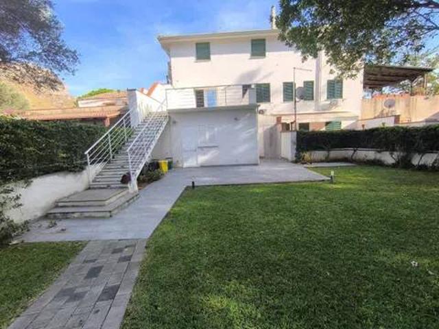 Villa Indipendente in affitto a Terrasini, Sicilia