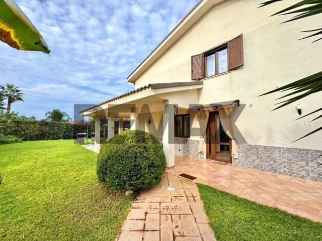 Villa Indipendente in affitto a Terrasini, Sicilia