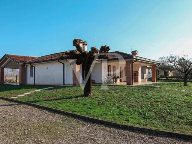 Villa Indipendente in affitto a Tezze Sul Brenta, Veneto