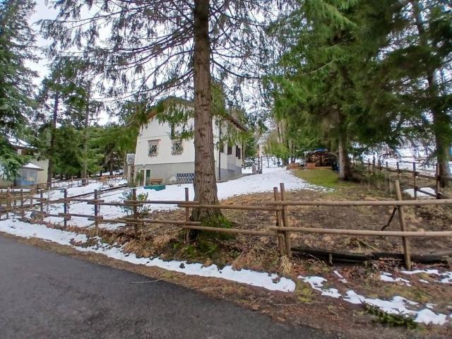 Villa Indipendente in affitto a Tizzano Val Parma, Reggio Emilia