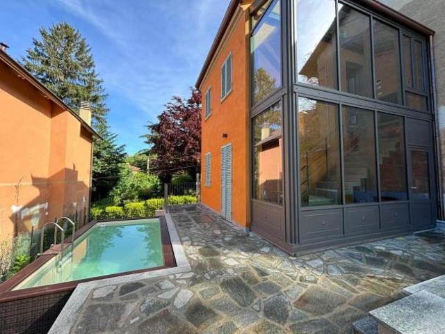 Villa Indipendente in affitto a Piemonte, Torino